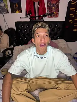 tommygun_22 (M young) - Make a hot room for us cum