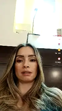 Loly_Horny webcam