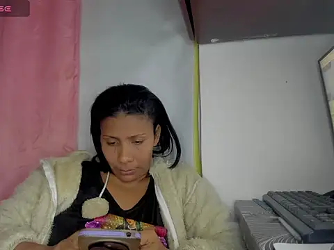 NENITA_HOTT webcam