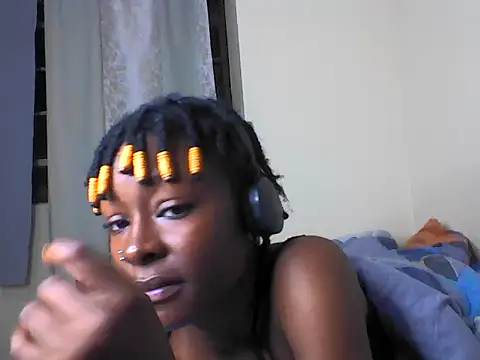 freakyqueenB webcam