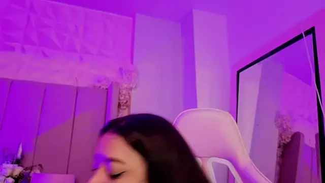 MollyBigBoobs12 webcam