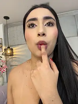 IvonneOwen webcam