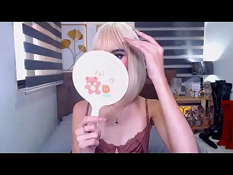 JuicyCockThea webcam