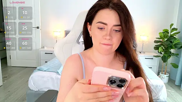 ArielGrand live cam on StripChat
