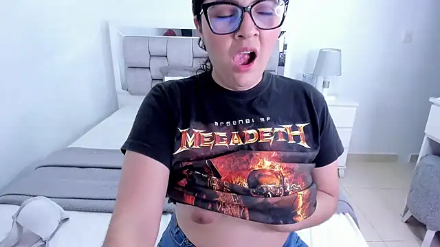 Camilaa_bueno webcam
