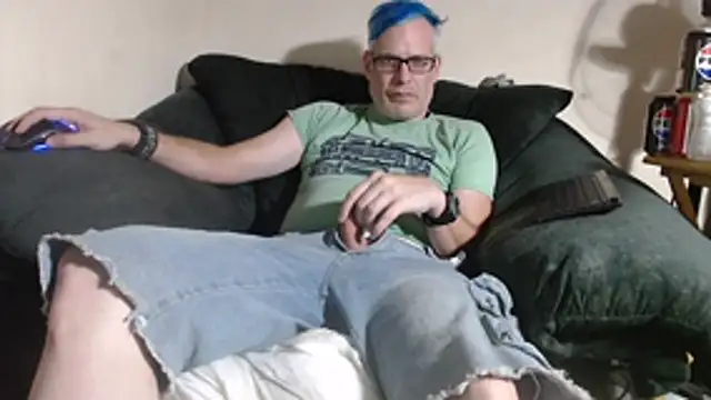 nerdy6 (Ask my age) - spit on dick water on it too