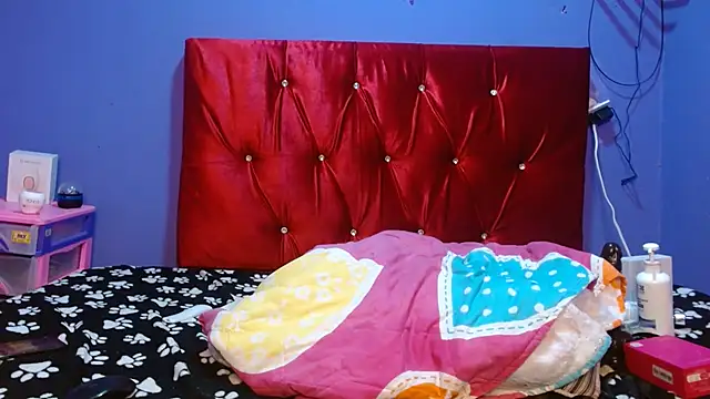violeta24 live cam on StripChat