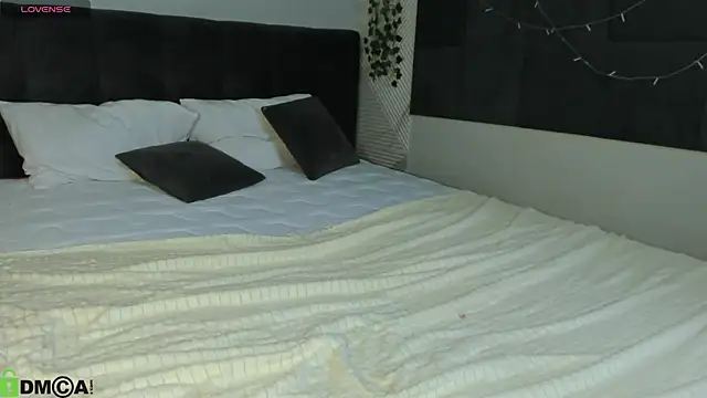 Nika_Jonson webcam