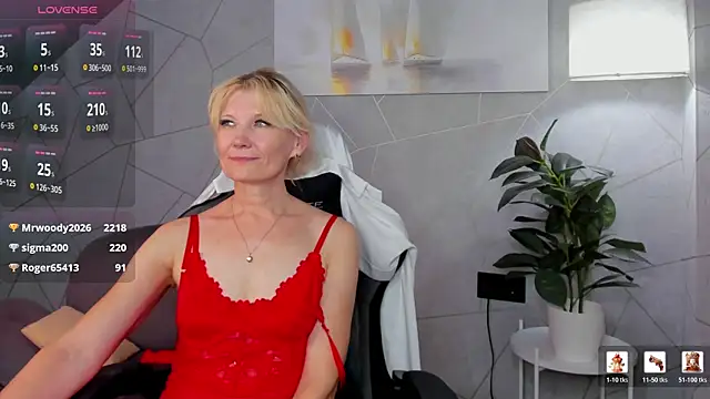 Julie_Lucas webcam