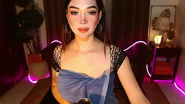 MouthWatering_Ayesha webcam