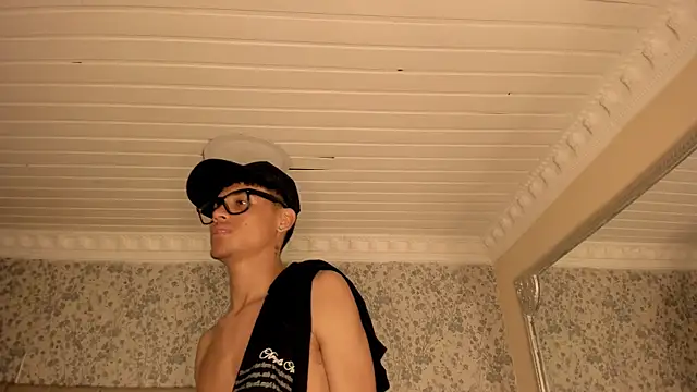 DannTaylor webcam