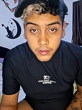 Saul_88 live cam on StripChat