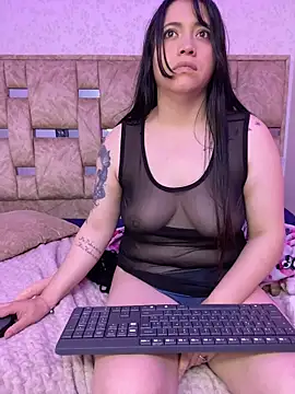 Amarantha_Dark webcam