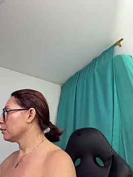 Yelena03 webcam