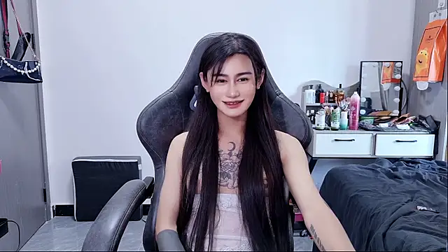 Rainbow-sweet webcam