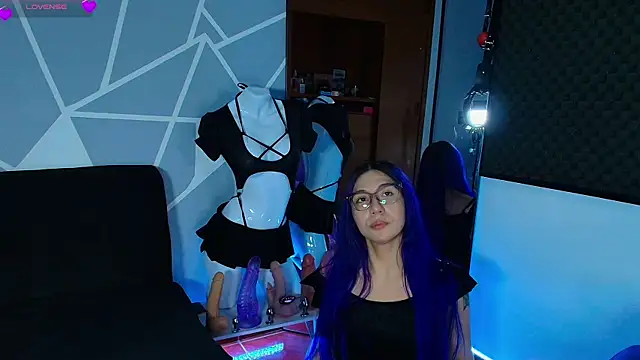 karlamoon23 webcam