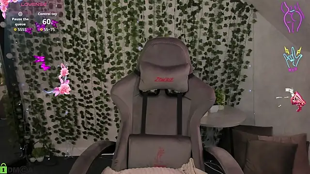Jooyce_Howward webcam