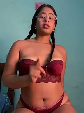 lucirganaxxx webcam