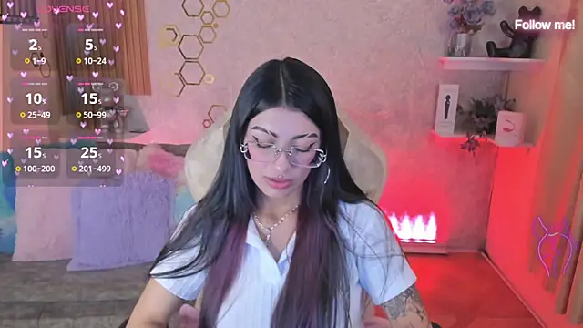 mia_devine_ webcam