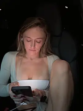 lunagirl13 webcam