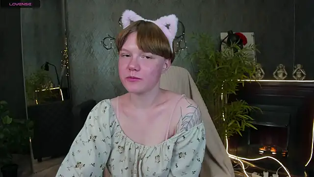 DreamyLuna webcam