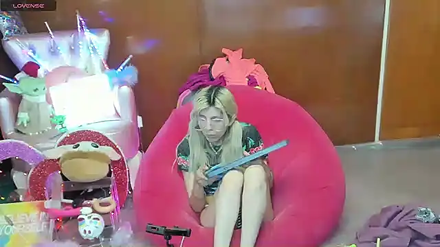 Skinygirl webcam