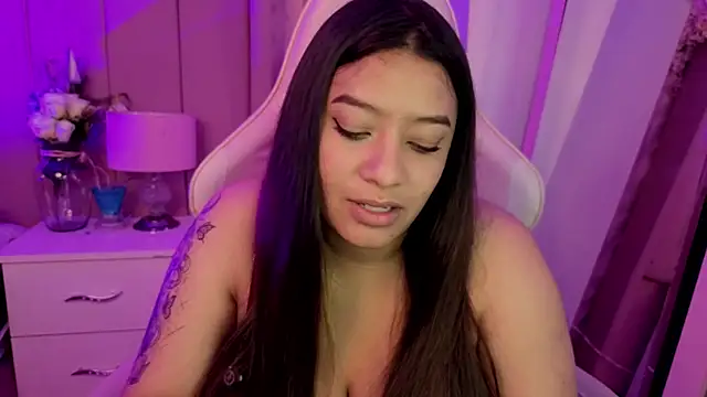 MollyBigBoobs12 webcam