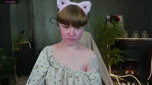 DreamyLuna webcam