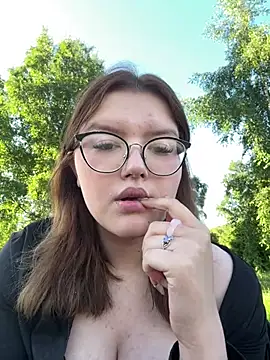 TrishaMoons webcam