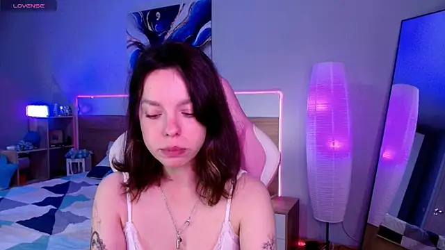 Maya_Campbell webcam
