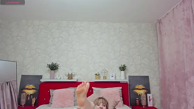 KattyPeachX webcam