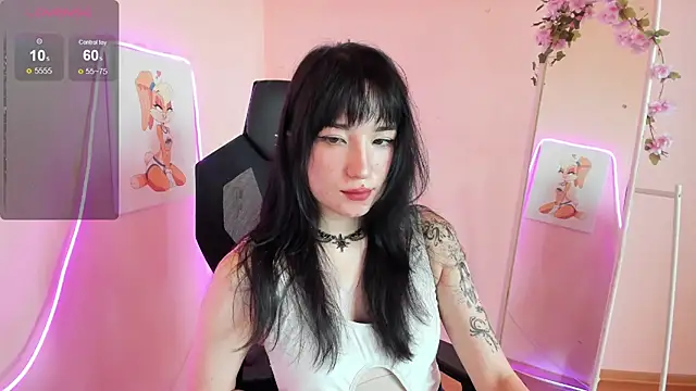 AliceeinWonderlanddd webcam