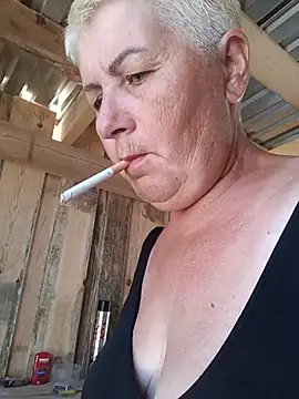 NicoleOlla webcam