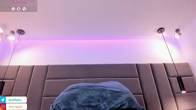 Eevee_Taylor webcam