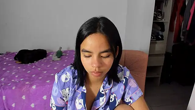 SofiaMante_ live cam on StripChat