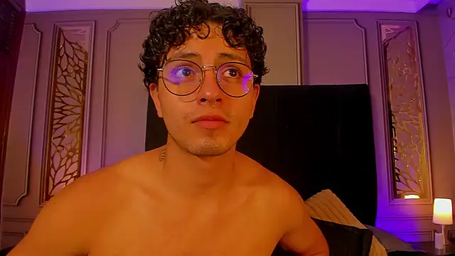 Alexis_Saray webcam