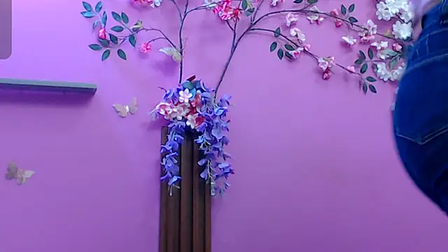 skinnybarbie022 webcam