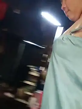 quynhkoolbae webcam