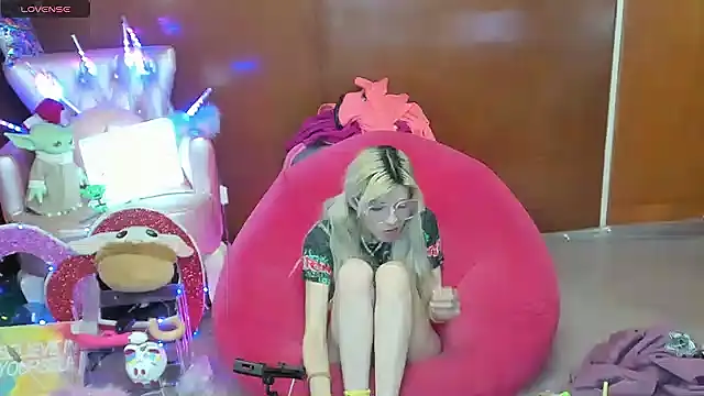 Skinygirl webcam