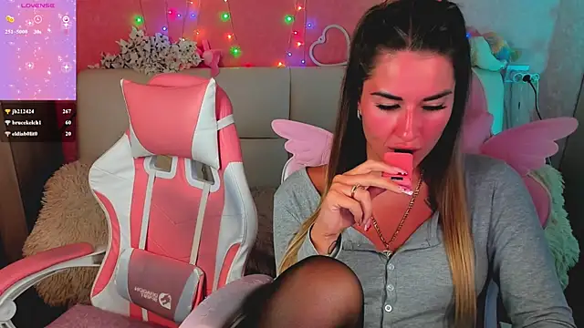 hotty_girls_here webcam