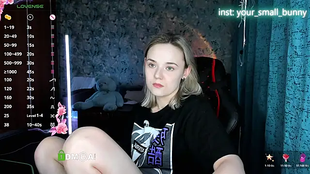 Your_small_bunny webcam