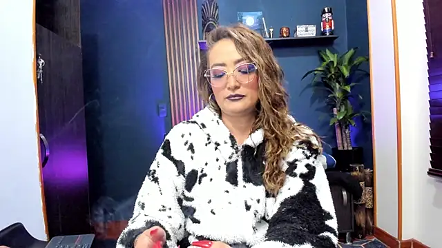 AdeleMourfg webcam
