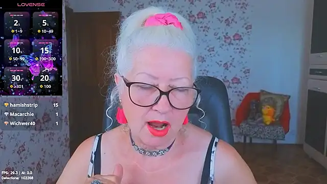 Maya_Mayflower webcam