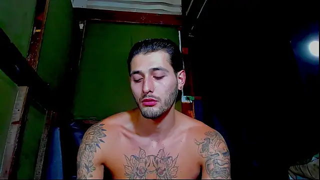alejo__323__ webcam