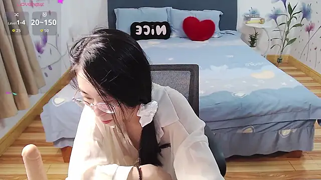 mila-baby-99 webcam