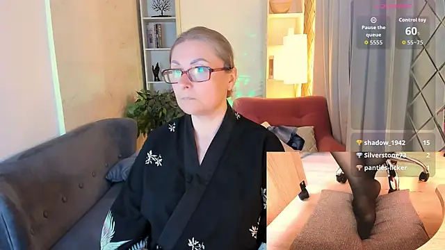 Alexandra_Kind webcam