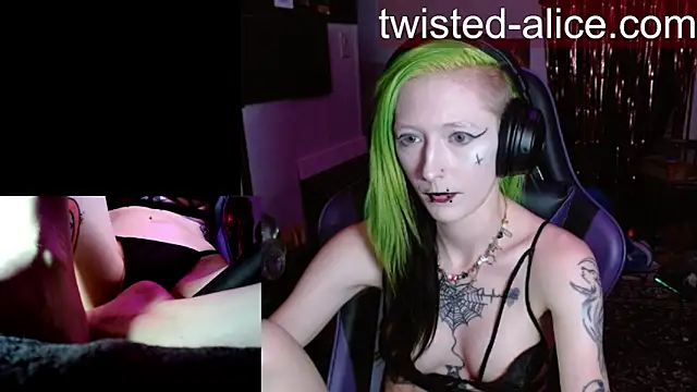 Twisted_Alice webcam