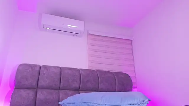 vale_ross_ webcam