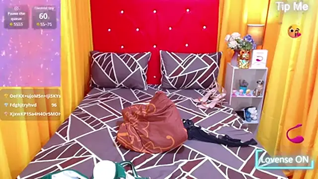XxTsCarmellaHUGECOCKxX webcam