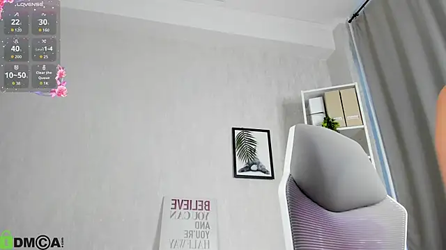 Lessi_Panic webcam